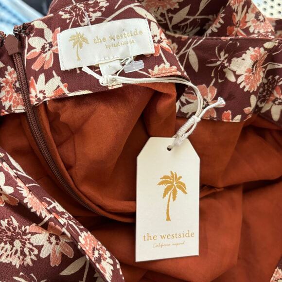 The Westside Ruched Floral Mini Skirt Brown Size L NWT - Picture 3 of 3